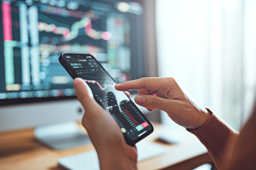 Aktien-Broker-Ratgeber: Wie du erfolgreich investierst und dein Vermögen vermehrst! 💰 Aktien-Broker-Ratgeber: Wie du erfolgreich investierst und dein Vermögen vermehrst! 💰 - Trendbetter.de